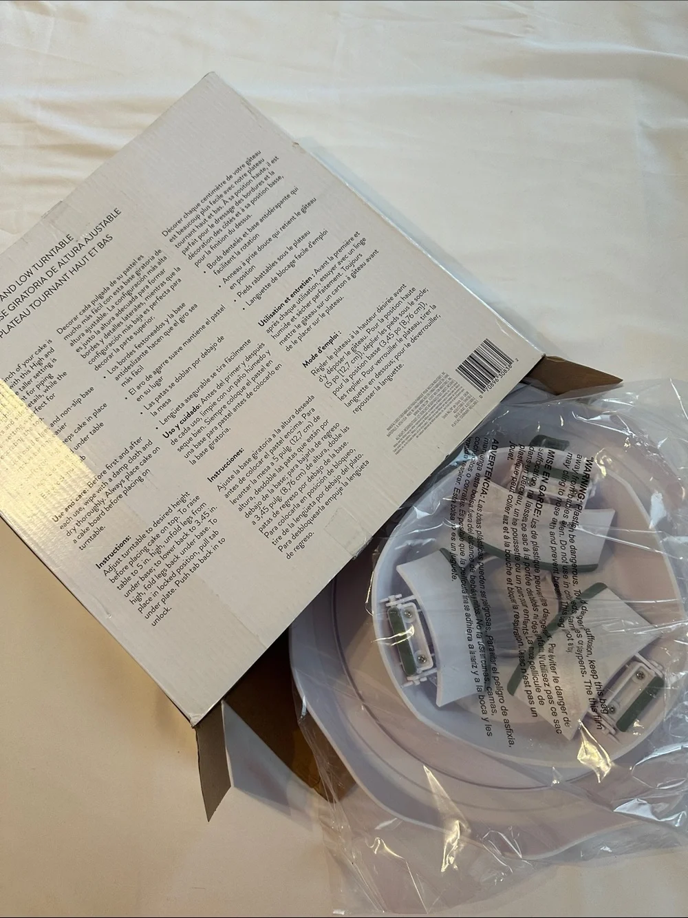 Wilton White Cake Turntable with high and low adjustments. NIB